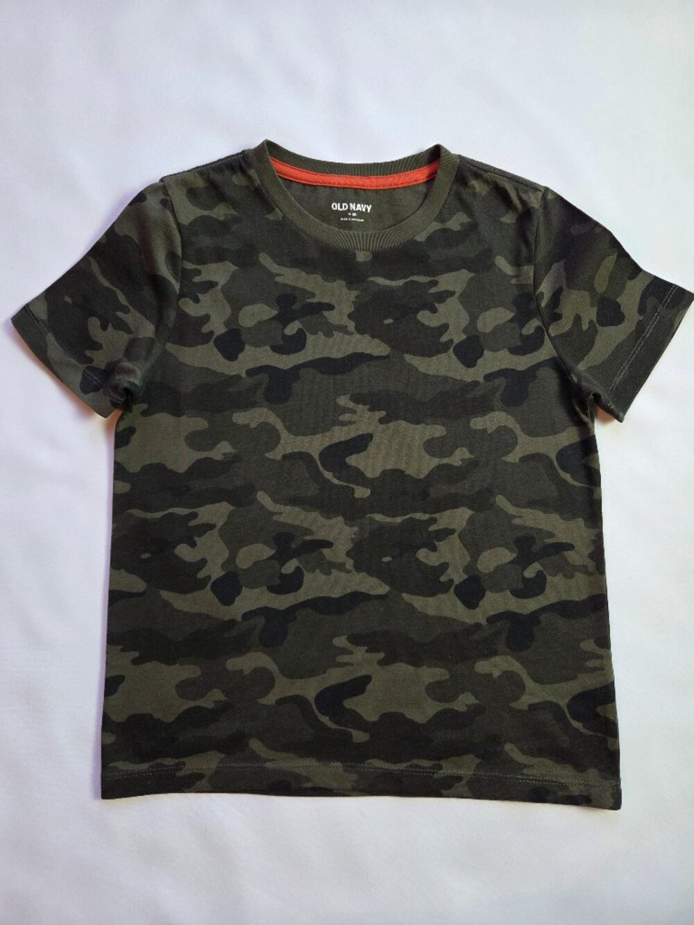 Old Navy Boys Camo T-Shirt(size 8)- Green